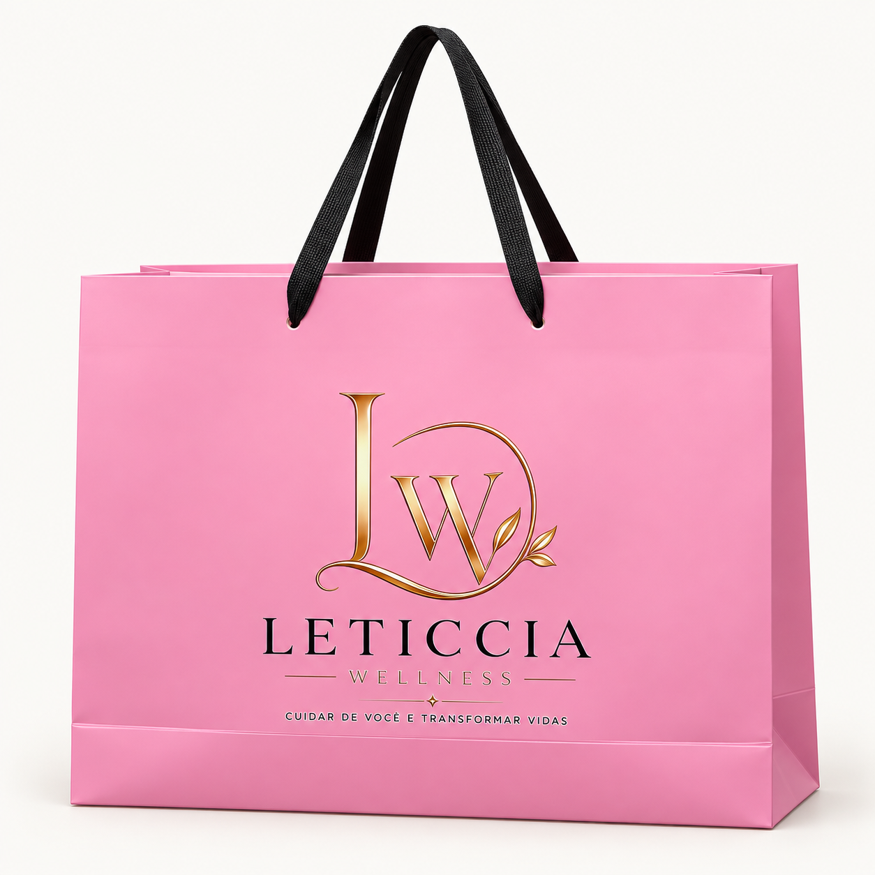 Sacola rosa Leticcia Wellness com logotipo dourado e alças pretas
